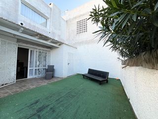 Casa adossada  De la donzella. Oportunidad casa adosada con 2 apartamentos independientes en ca