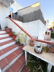 Casa adossada  De la donzella. Oportunidad casa adosada con 2 apartamentos independientes en ca