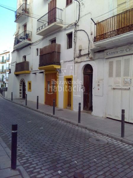 Foto 55e309be-53ea-4556-81c8-621a83afa768. Lloguer pis a Dalt Vila-La Marina Ibiza