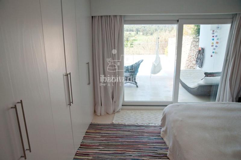 Foto 0ae9b701-c70b-4b78-ba08-fc699d3eb782. Alquiler casa Roca Llisa, preciosa casa con piscina privada en el golf, anual menos agosto. en Santa Eulària