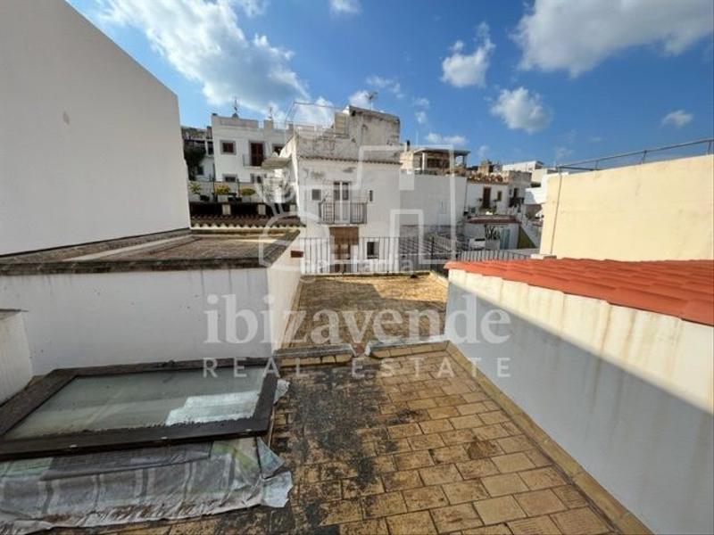 Foto b9909200-4690-402b-8eda-10b7e6014cdf. Location duplex dans Dalt Vila-La Marina Ibiza