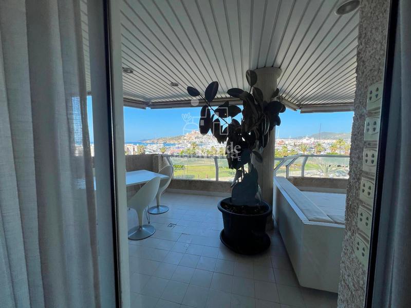 Foto 0b4da3f1-1219-407c-baaa-1a4dc780e8cc. Piso impresionante piso en botafoc en Marina Botafoc-Talamanca Ibiza