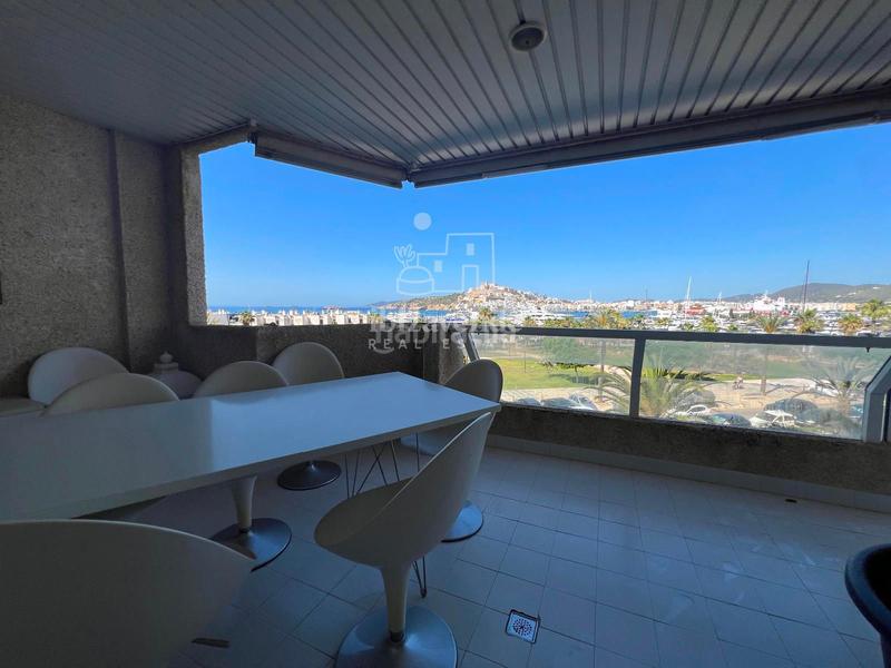 Foto 242ca4be-3a9d-48ae-b128-fb9d619cc67f. Piso impresionante piso en botafoc en Marina Botafoc-Talamanca Ibiza