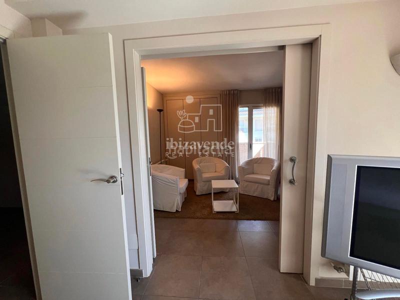 Foto afc4e9cd-df9d-42da-b09e-cbf37e38c052. Piso impresionante piso en botafoc en Marina Botafoc-Talamanca Ibiza