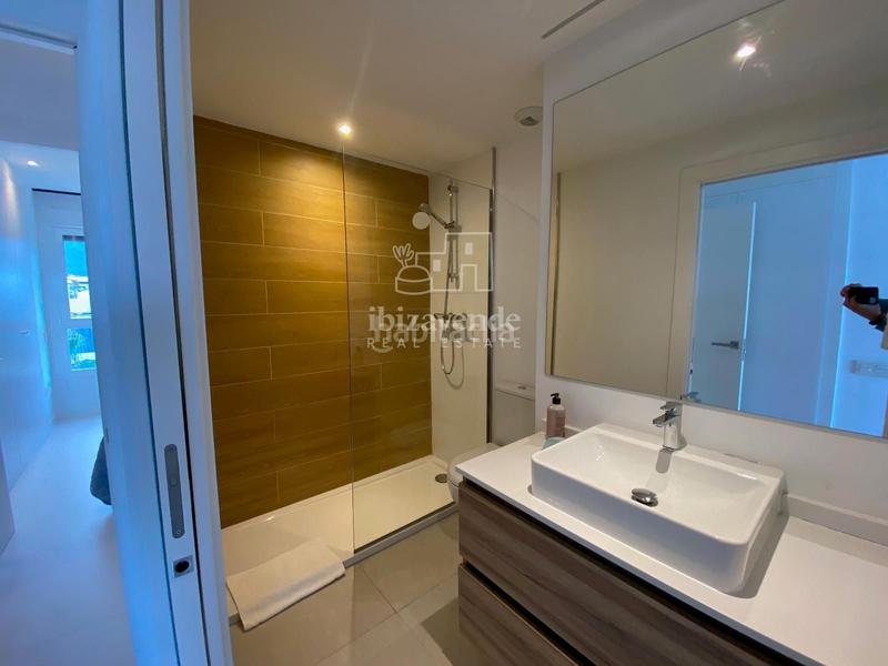 Foto 9123ee60-2130-440a-9a3a-120d97516ee6. Location appartement avec chauffage parking piscine dans Ibiza