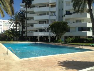Pis  8 de agosto. Moderno apartamento reformado con terraza y parking en marina bo