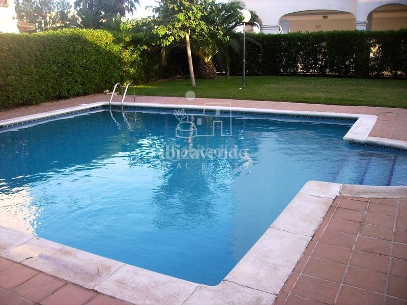 Foto 9fe9269a-695c-4f34-a9b2-098c8526fbd9. Lloguer pis amb calefacció aparcament piscina a Marina Botafoc-Talamanca Ibiza