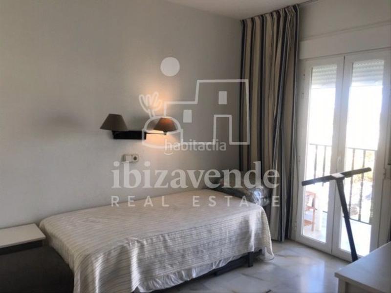 Foto d212969c-2bd0-4ada-a888-af8ca33c69f5. Lloguer pis amb calefacció aparcament piscina a Marina Botafoc-Talamanca Ibiza