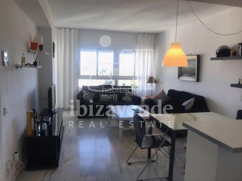 Foto 25ac5748-6072-4ca6-996d-6aaee070e89e. Miete etagenwohnung mit heizung parking pool in Marina Botafoc-Talamanca Ibiza