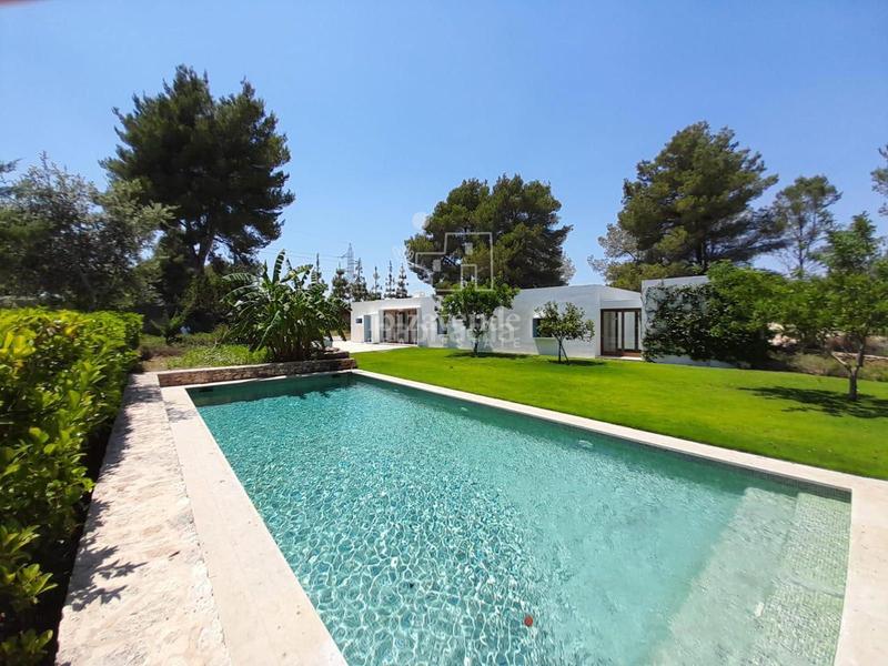 Foto 2e3cfb6b-67a9-4a64-8940-b04df7c66346. Xalet amb calefacció aparcament piscina a Santa Gertrudis Santa Eulària