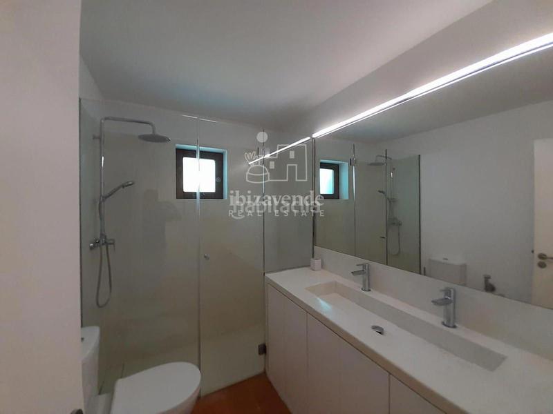 Foto f2d04294-8d6f-4b14-87be-ef18926c6088. Xalet amb calefacció aparcament piscina a Santa Gertrudis Santa Eulària