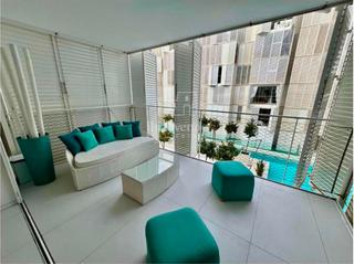 Pis  De sa corbeta. Apartamento moderno en patio blanco