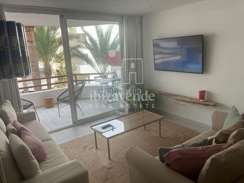 Foto dc936b1f-ca3e-45b3-bb14-3fc927e874c1. Rent flat with heating pool in Ses Figueretes - Platja d'en Bossa - Cas Serres Ibiza