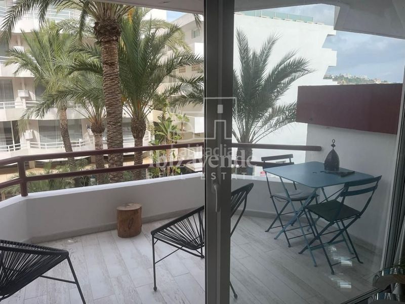 Foto fdba09e9-9dd1-41f8-825b-2d95a77a4c2a. Rent flat with heating pool in Ses Figueretes - Platja d'en Bossa - Cas Serres Ibiza