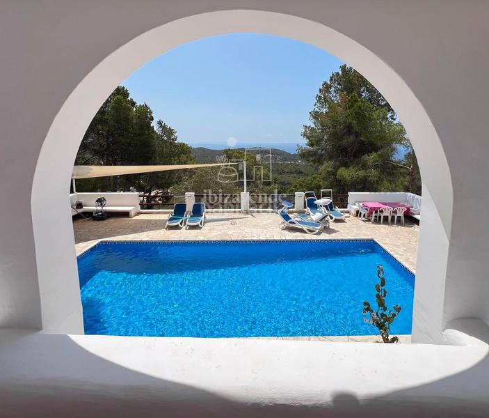 Foto 375fa9d4-c7b3-4514-be65-d9ff5c37349d. Alquiler casa casita con vistas panorámicas al mar y total privacidad en Es Cubells en Sant Josep de sa Talaia