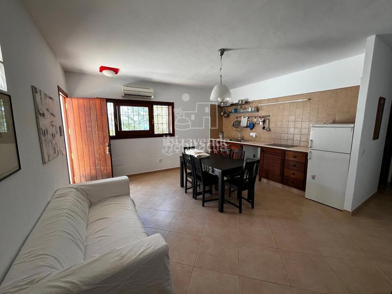 Foto e9ed002a-0a34-4f60-99b3-8095fa0e766e. Alquiler casa casita con vistas panorámicas al mar y total privacidad en Es Cubells en Sant Josep de sa Talaia