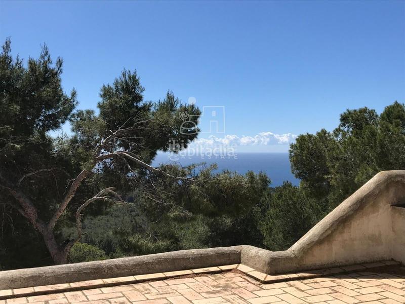 Foto f8fdadcb-6785-4da4-a8a7-de35fd0ecec2. Alquiler casa casita con vistas panorámicas al mar y total privacidad en Es Cubells en Sant Josep de sa Talaia