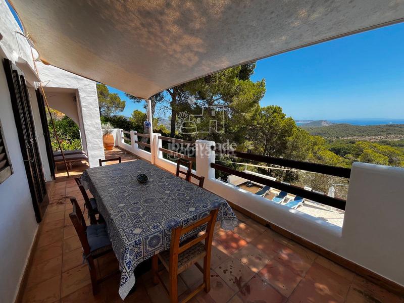Foto 10fcb284-9e5a-4363-bd5d-ae4de65e04f4. Alquiler chalet casa con vistas panorámicas y piscina en Es Cubells en Sant Josep de sa Talaia