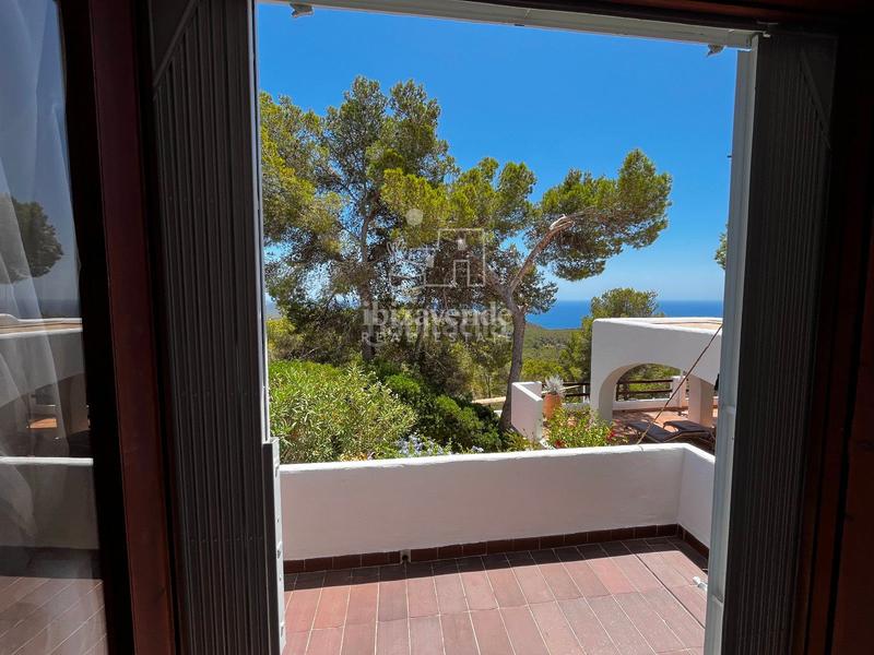 Foto 345b2950-ee8b-4295-b74e-3477aeb87c51. Alquiler chalet casa con vistas panorámicas y piscina en Es Cubells en Sant Josep de sa Talaia