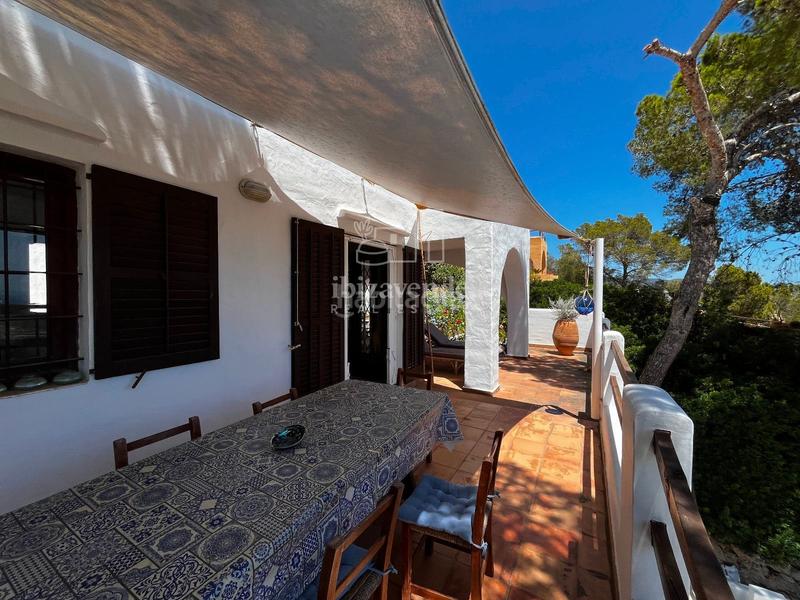 Foto a940aadf-7730-4122-b3a1-889b220b0cee. Alquiler chalet casa con vistas panorámicas y piscina en Es Cubells en Sant Josep de sa Talaia