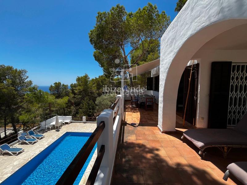 Foto c3ddd2d3-28d1-48a1-956c-ac318aebfcd9. Alquiler chalet casa con vistas panorámicas y piscina en Es Cubells en Sant Josep de sa Talaia