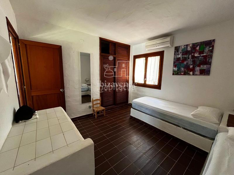 Foto 6c4c0bc6-380f-408e-8e5d-d9e237bb4019. Rent chalet with heating parking pool in Es Cubells Sant Josep de sa Talaia