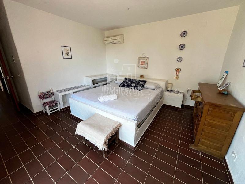 Foto 9423ed77-a2fc-477c-b9f3-fc5d7225aa08. Rent chalet with heating parking pool in Es Cubells Sant Josep de sa Talaia