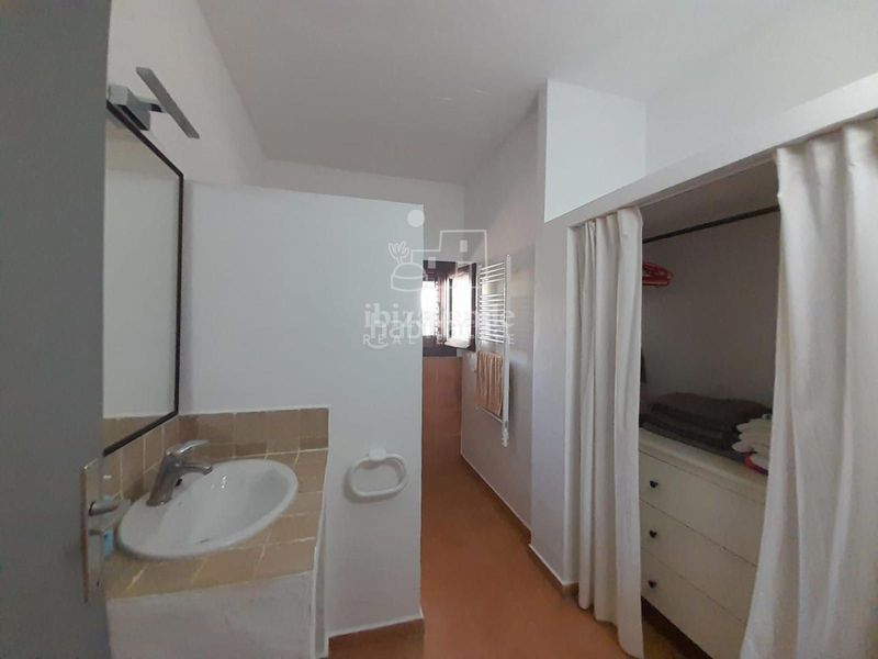 Foto 24bceb85-51ce-4ba9-b732-94e5631a2c06. Casa amb calefacció aparcament piscina a Sant Agustí-Cala de Bou Sant Josep de sa Talaia