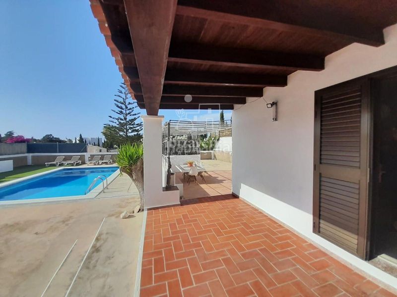 Foto 3060430d-17a1-482c-a1ce-5ad604fdb289. Casa amb calefacció aparcament piscina a Sant Agustí-Cala de Bou Sant Josep de sa Talaia
