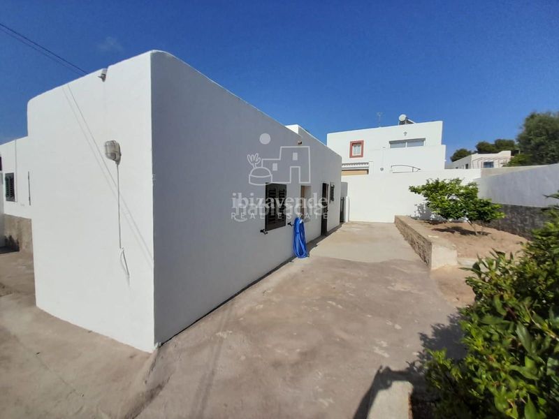 Foto b36d6b53-5b08-46f0-a3e6-c6574cd39253. Casa amb calefacció aparcament piscina a Sant Agustí-Cala de Bou Sant Josep de sa Talaia
