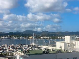 Affitto Appartamento  General balanzat. Apartamento reformado en san antonio con vistas al mar y piscina