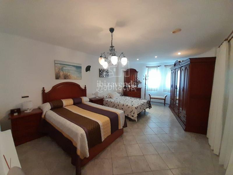 Foto 1a0f362c-2d67-494c-afe1-9aa5a9b25f01. Chalet mit parking pool in Santa Eulària des riu Santa Eulària