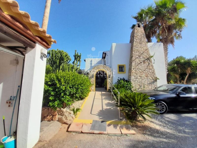 Foto 22cc6207-f33f-44e8-8055-802e4e53f8dd. Chalet mit parking pool in Santa Eulària des riu Santa Eulària