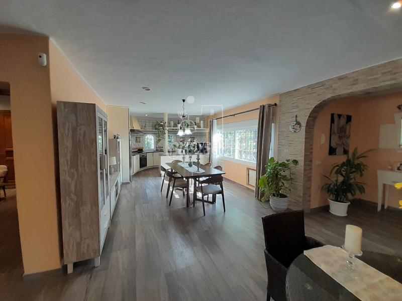 Foto 3d7daa39-e47d-442b-8930-22f1fa9b588f. Chalet mit parking pool in Santa Eulària des riu Santa Eulària