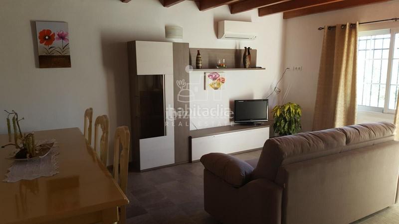 Foto a1a58118-c6df-40ca-b518-41355f9a3016. Chalet mit parking pool in Santa Eulària des riu Santa Eulària