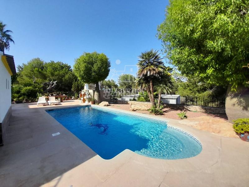 Foto b0dbfe34-15b0-4932-90de-5bc76ffda7bb. Chalet mit parking pool in Santa Eulària des riu Santa Eulària