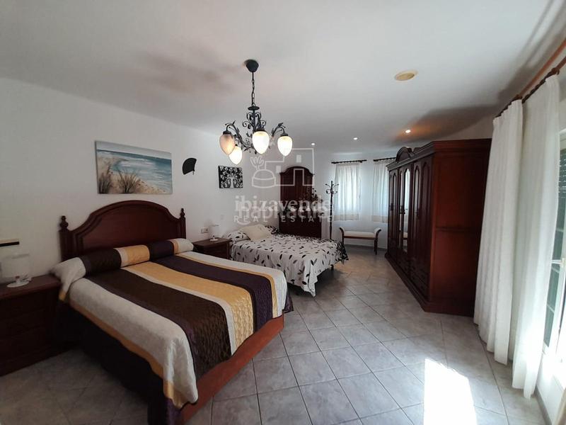 Foto dd738691-7ab7-44ec-b841-7c8ba1315ade. Chalet mit parking pool in Santa Eulària des riu Santa Eulària