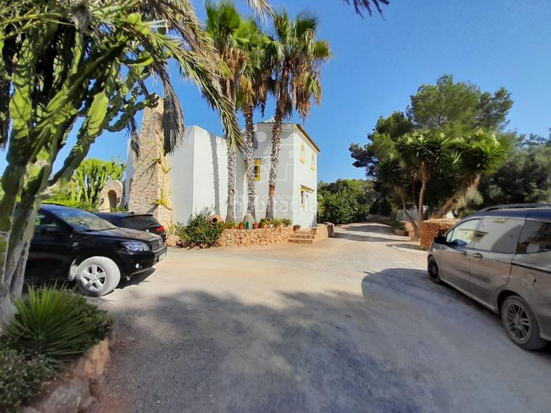 Foto e041a365-0988-42c6-83d4-e80533216cab. Chalet mit parking pool in Santa Eulària des riu Santa Eulària