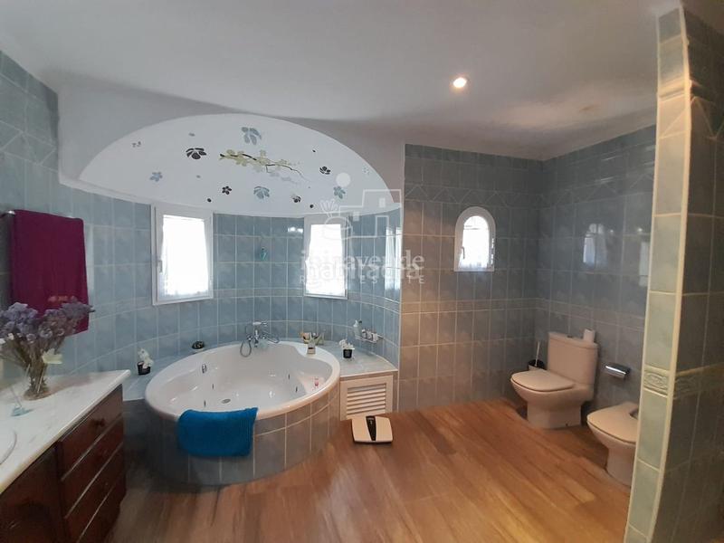 Foto f2c1b2ff-d584-48b1-813f-39b308dff7fe. Chalet mit parking pool in Santa Eulària des riu Santa Eulària