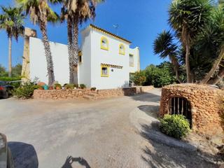 Xalet  Pmv-810-1. Finca rústica de 15.000 m con casa principal, dos apartamentos,
