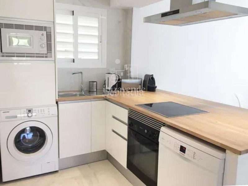 Foto 99f62ca0-6ef6-4a54-a9a7-3bc3e4de6928. Alquiler piso apartamento anual en marina botafoch en Ibiza