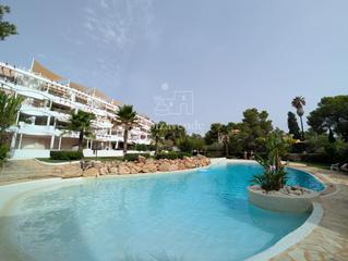 Lloguer Pis  De s'espalmador. Apartamento con vistas a la piscina en cala llenya  urbanización