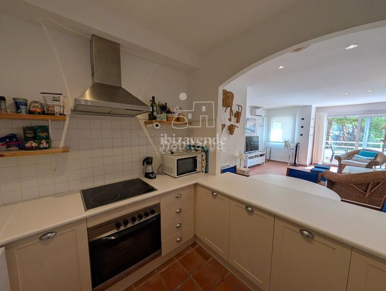 Foto 2758ec4c-ad76-4fdf-865c-5c3323a3b389. Alquiler piso apartamento con vistas a la piscina en cala llenya urbanización la joya, para 11 meses en Santa Eulària