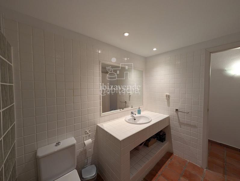 Foto 7585ac1c-8a6e-4caa-8355-bac38205c8a0. Alquiler piso apartamento con vistas a la piscina en cala llenya urbanización la joya, para 11 meses en Santa Eulària