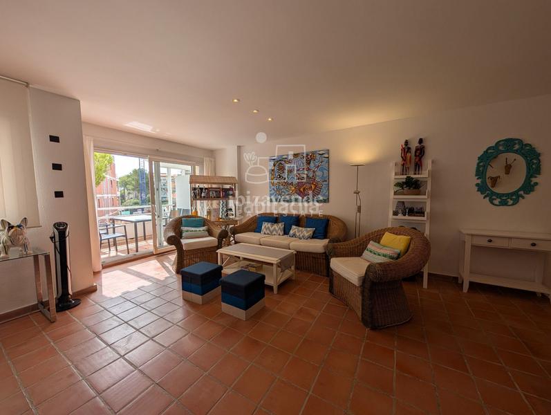 Foto 824d606d-c221-4103-95f1-b8e2ad682490. Alquiler piso apartamento con vistas a la piscina en cala llenya urbanización la joya, para 11 meses en Santa Eulària