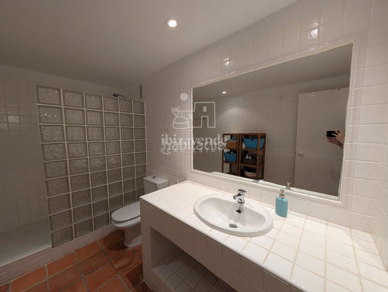 Foto 915977d9-67a9-426f-ba93-3492eaa6390d. Alquiler piso apartamento con vistas a la piscina en cala llenya urbanización la joya, para 11 meses en Santa Eulària