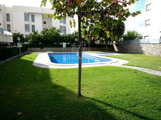 Rent Flat  Pere matutes noguera. Bonito piso de 3 dormitorios entre playa den bossa y es vive.