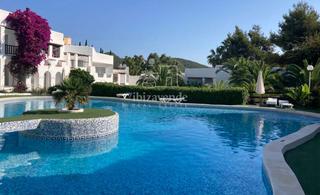 Etagenwohnung  Els ficus. Apartamento planta baja en siesta en urbanización con piscina  o