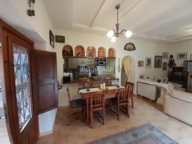 Foto 110fd6ed-9839-42fe-b810-bfa7b9a2836c. Chalet autenticidad ibicenca con comodidad moderna en es novells santa eulalia en Santa Eulària
