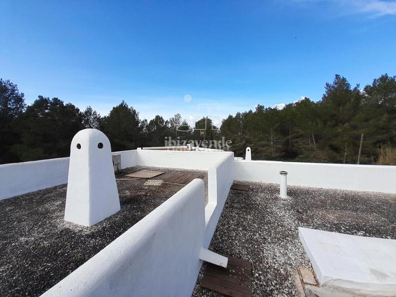 Foto 1a2c3f1b-f2db-4b83-9af4-f423e4a958e3. Chalet autenticidad ibicenca con comodidad moderna en es novells santa eulalia en Santa Eulària